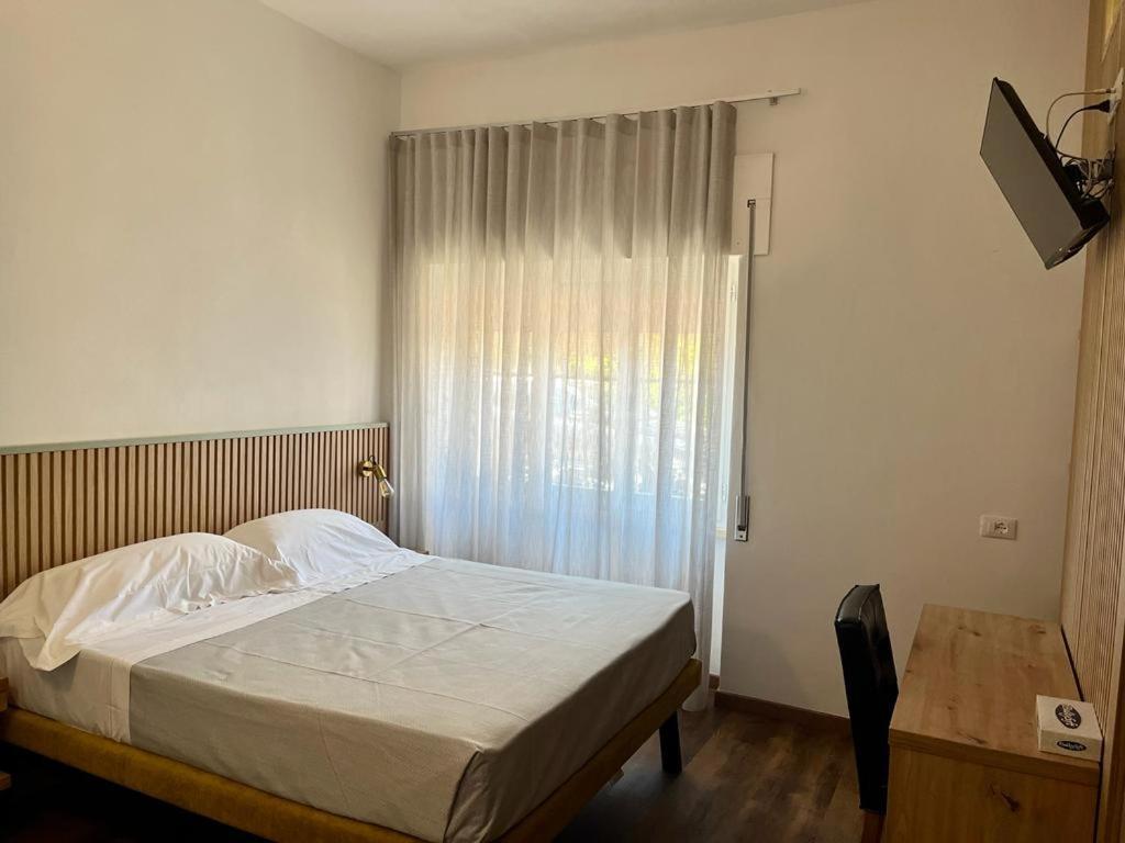 Hotel Sabrina Кастильоне-делла-Пеская Экстерьер фото